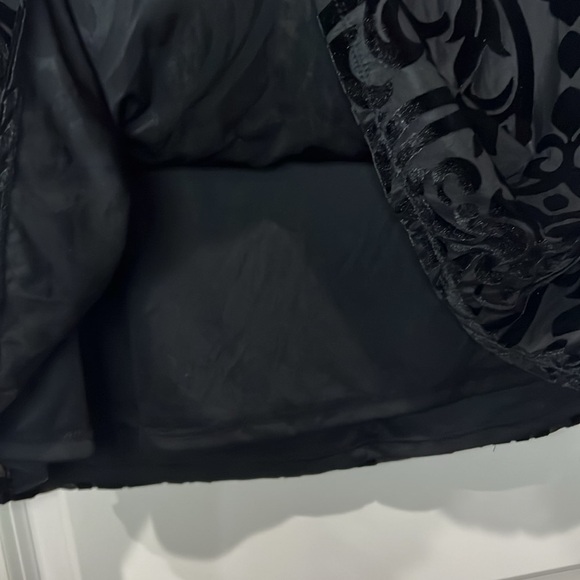 FRANCESCAS BLACK VELVET HALTER NECK DRESS - Picture 3 of 10